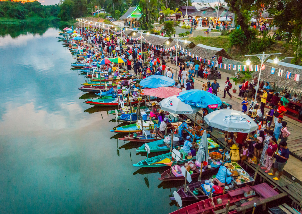 Hatyai Thailand tour package - floating market, elephant village, Kim Yong market shopping trip